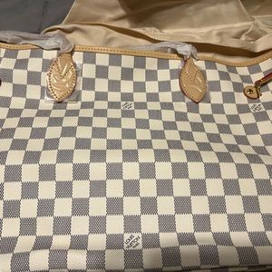 Never full inspired L V MM size